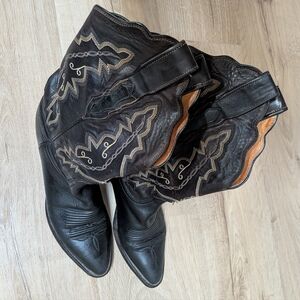 Lucchese 2000 Scalloped Boots Women's 7